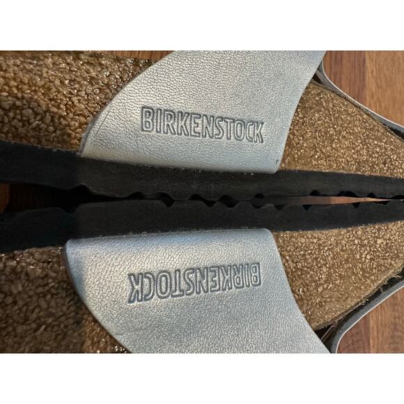 Birkenstock Gizeh Sandal Metallic Silver, Women's Size 37 Iconic Footwear - Picture 9 of 10